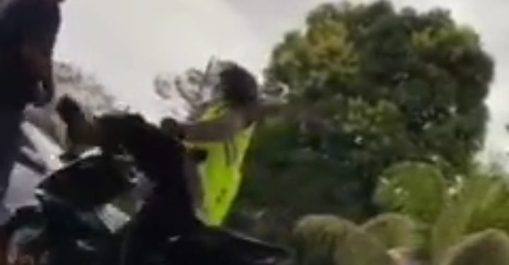 Viral, Anggota Polres Batanghari Tendang Sopir Batubara