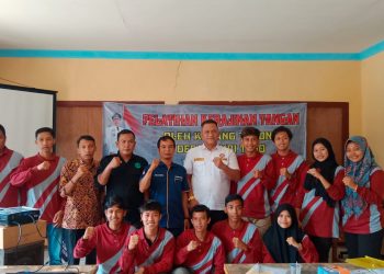 Tingkatkan Perekonomian, Karang Taruna Desa Jambi Tulo Gelar Pelatihan kerajinan Tangan 