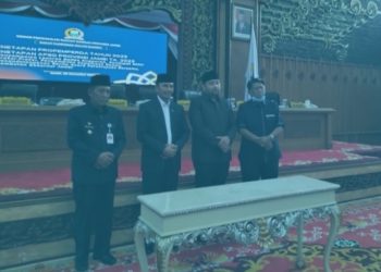 Wagub Sani Hadiri Paripurna Penetapan APBD Provinsi Jambi 2023