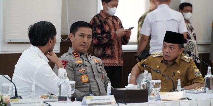 Al Haris Imbau Perusahaan Batubara Tertibkan Para Sopir 