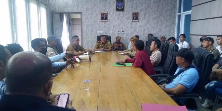Geruduk Kantor Bupati Muarojambi, AWASI Jambi : Kita Hanya Mengungkap Fakta