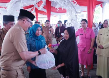 Wagub Abdullah Sani Membuka Pasar Murah Ramadhan 1444 H TP-PKK Jambi 