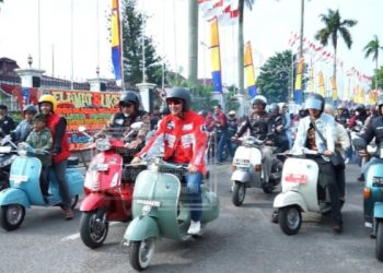 PJ Bupati Muarojambi Ikuti Sunmori Bersama Ratusan Pecinta Vespa 