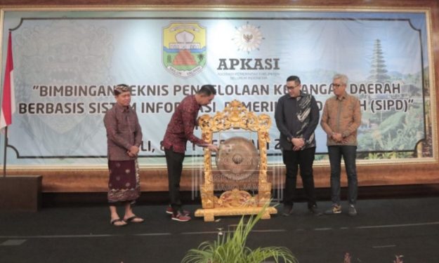 PJ Bupati Buka Bimtek Pengelolaan Keuangan Daerah Berbasis SIPD Tahun 2023
