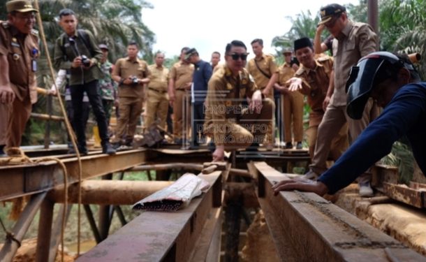 Bachyuni Deliansyah Tinjau Pembangunan Jembatan Sungai Kandang