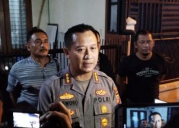 Mantan Ketua KY Dibacok OTK Pakai Clurit 