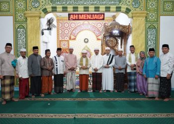 Gubernur Al Haris Safari Ramadhan di Masjid Nurul Yaqin Kota Jambi 