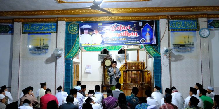 Wagub Sani Safari Ramadhan di Desa Ambai Bawah Kerinci