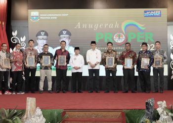 Serahkan Penghargaan Proper, Al Haris Harap Perusahaan Jaga Lingkungan 