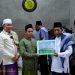 Safari Ramadhan di Desa Tanjung Pasir, Wagub Sani Serahkan Bantuan Rp 75 Juta 
