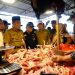 Jelang Lebaran, Wagub Sani Sidak Pasar, Pastikan Harga Bahan Pokok Stabil dan Stok Aman