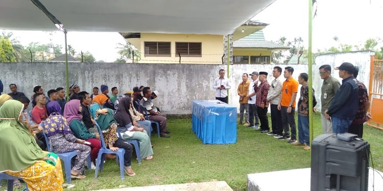 Gubernur Al Haris Bagikan 600 Paket Sembako di Kabupaten Batanghari 
