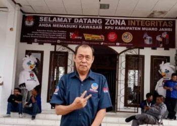 Amradi Caleg Nasdem Daftar ke KPU 