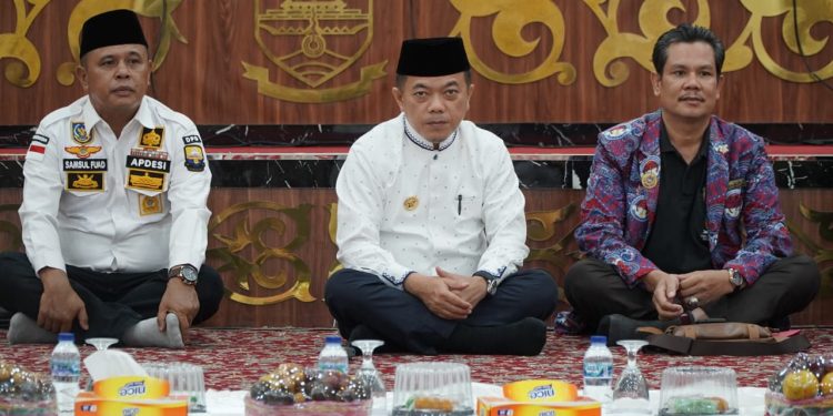Gubernur Al Haris Hadiri Silaturahmi Akbar Dengan Pengurus APDESI, PABPDSI dan PPDI