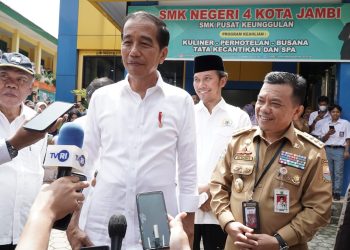 Presiden Jokowi Puji Pembelajaran dan Fasilitas Pendidikan di SMKN 4 Kota Jambi