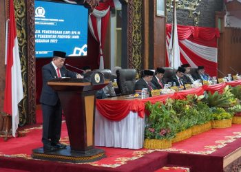 Gubernur Al Haris Terima LHP Atas LKPD Provinsi Jambi Tahun Anggaran 2022