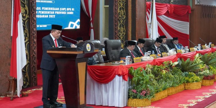Gubernur Al Haris Terima LHP Atas LKPD Provinsi Jambi Tahun Anggaran 2022