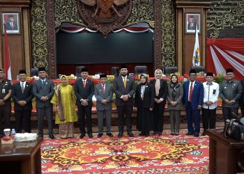 Gubernur Al Haris Hadiri Pengucapan Sumpah Janji Anggota DPRD Jambi Penggantian Antar Waktu 
