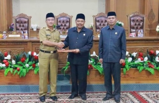 Ahmad Haikal Dampingi Junaidi Pimpin Paripurna