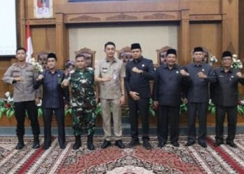 Yuli Setia Bakti Pimpin Rapat Paripurna Penyampaian Ranperda RAPBD 2022