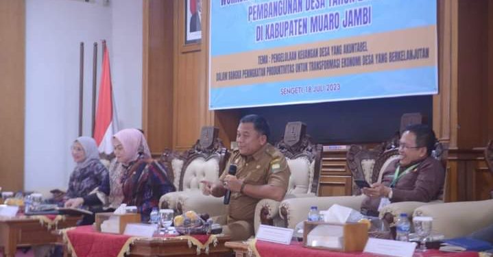 Sekda Muaro Jambi Membuka Workshop Evaluasi Pengelolaan Keuangan dan Pembangunan Desa Tahun 2023