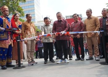 Gubernur Al Haris Dampingi Menteri Perdagangan Membuka Pameran Satu Hari Bersama Jambi 