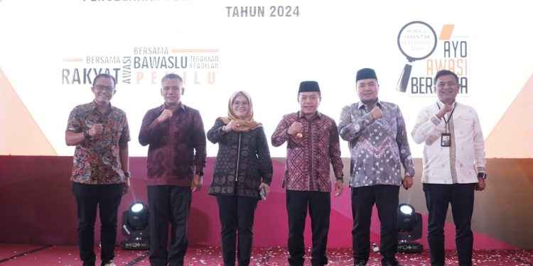 Gubernur Al Haris Membuka Rakornas Pencegahan Pelanggaran dan Sengketa Proses Pemilu Tahun 2024