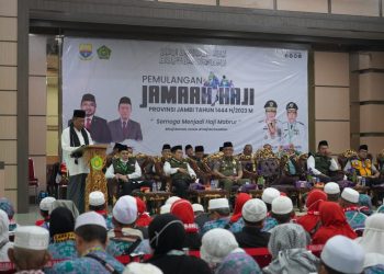 Wagub Sani Sambut Kepulangan 372 Jemaah Haji Jambi Kloter Pertama