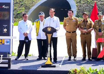 Jokowi Resmikan Jalan Tol Cisumdawu di Jawa Barat 