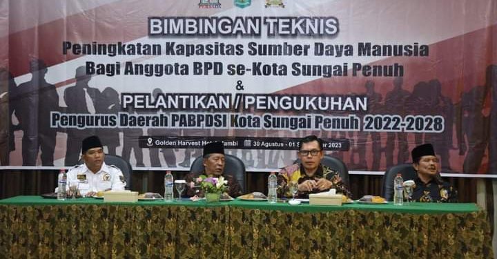 Wako Ahmadi Zubir Kukuhkan Pengurus PABPDSI Kota Sungai Penuh Periode 2023-2028