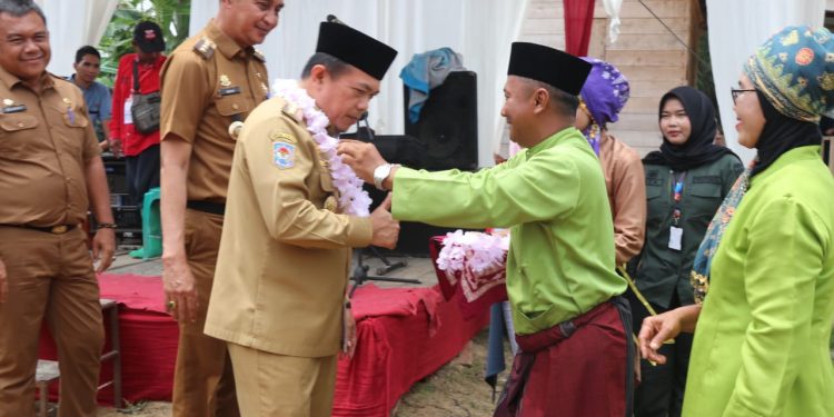 Gubernur Al Haris Resmikan Desa Wisata Dewi Rebung