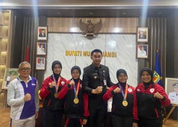 Pj Bupati Muaro Jambi Terima Kunjungan Atlet Taekwondo Peraih Medali Emas Kejurnas Jakarta 