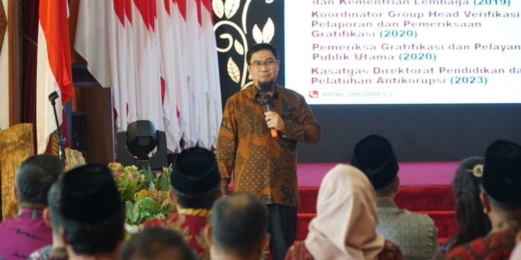 KPK Gelar Sosialisasi Gratifikasi dan Strategi Pemberantasan Korupsi Bagi Anggota DPRD Provinsi Jambi dan Kota Jambi