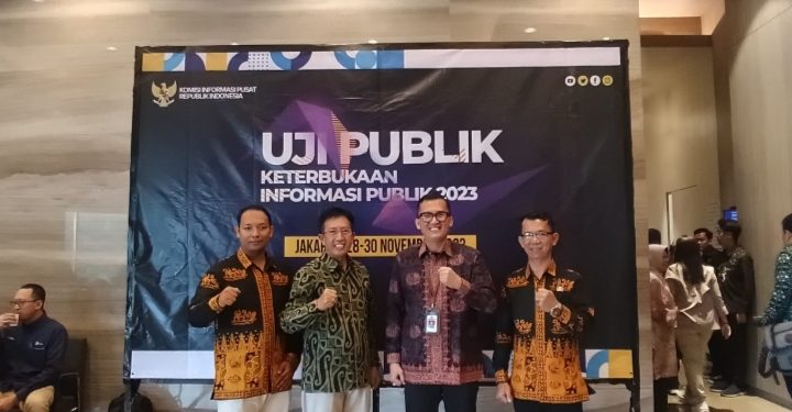 Kadis Kominfo Pimpin Presentasi Uji Publik Monev KIP Tahun 2023