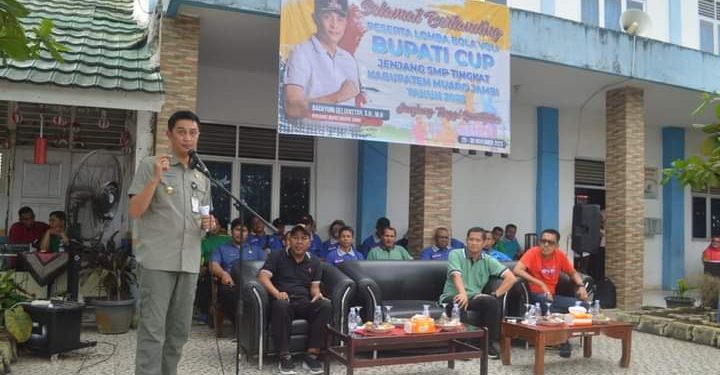 Bachyuni Deliansyah Hadiri Lomba Bola Voli Jenjang SMP Se Kabupaten Muaro Jambi