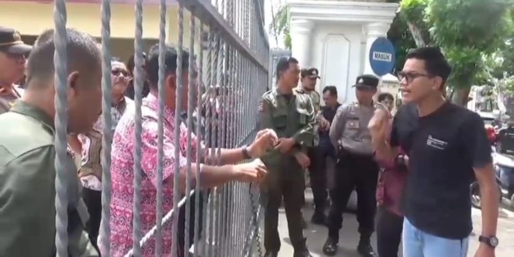 Tanoto Hanya Dihukum Satu Tahun, LSM Mappan Demo Kejari Jambi 