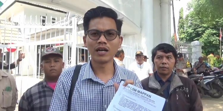 Bertepatan di Hari Anti Korupsi, Mantan Bupati Tebo Sukandar Dilaporkan Aktivis LSM ke Kejati Jambi