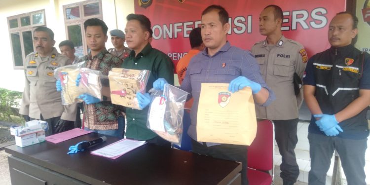 Satreskrim Polres Muaro jambi Dalami Kasus Bapak Perkosa Anak Kandungnya Sendiri di Sungai Gelam