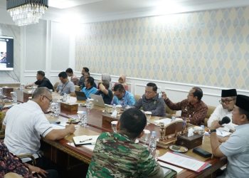 Gubernur Al Haris Dorong Pengusaha Percepat Penyelesaian Jalan Khusus Batubara