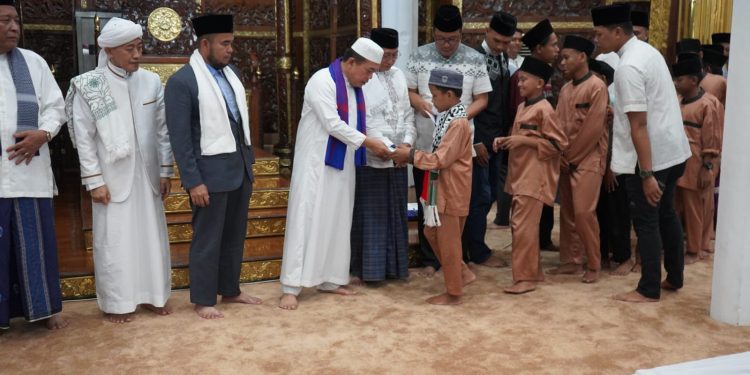 Gelar Dzikir Akhir Tahun, Gubernur Al Haris Tuai Pujian 