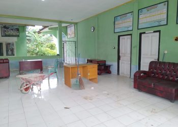 Miris! Kantor Desa Pandan Makmur Kotor dan Kumuh, Kosong saat Jam Kerja
