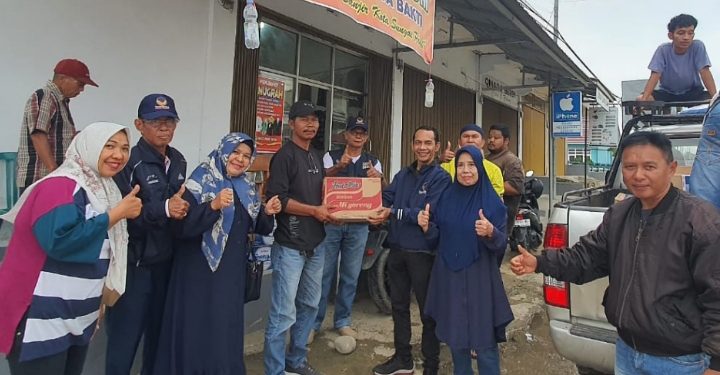 DPD Partai Nasdem Kota Sungai Penuh Berikan Bantuan Korban Banjir