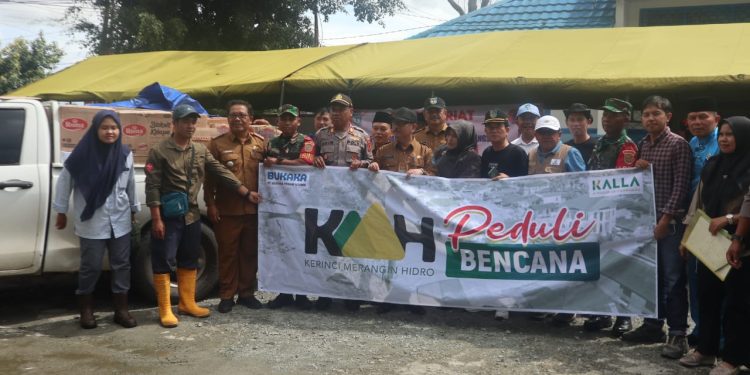 Peduli Bencana, PT. KMH Berikan Bantuan Bagi Masyarakat Terdampak Banjir