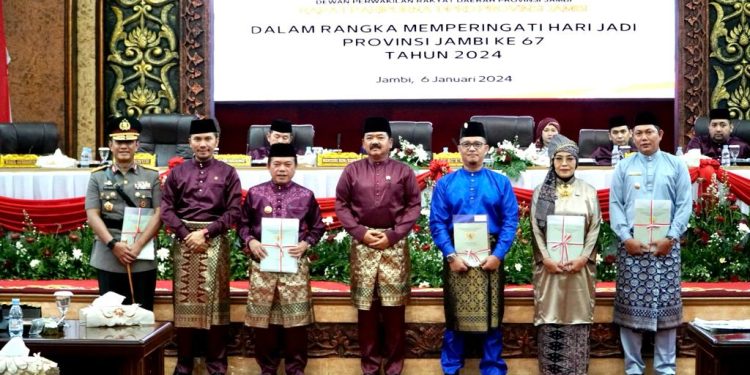 Edi Purwanto Sampaikan Capain DPRD Jambi Selama Dilantik Hingga Akhir 2023 di Paripurna HUT Jambi ke 67