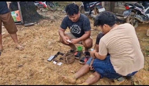 Dibekuk Polisi, Bandar Narkoba di Batanghari Ngaku Jual Sabu ke Pekerja Illegal Drilling