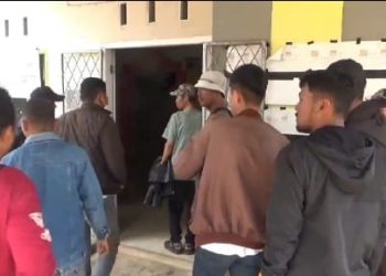 Tuntut Kades Terbitkan Sporadik, Warga Lubuk Ruso Geruduk Kantor Desa
