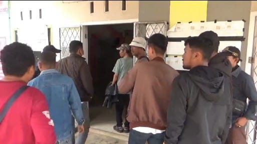 Tuntut Kades Terbitkan Sporadik, Warga Lubuk Ruso Geruduk Kantor Desa