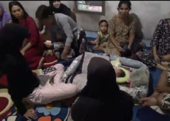 Heboh, Warga Mersam Temukan Bayi Laki-laki di Dalam Kardus 