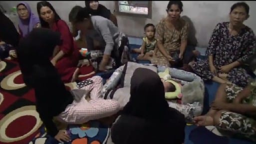 Heboh, Warga Mersam Temukan Bayi Laki-laki di Dalam Kardus