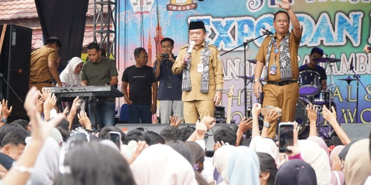 Gubernur Al Haris Dorong Kreativitas, Inovasi dan Kreasi Siswa-Siswi SMA Negeri 11 Kota Jambi
